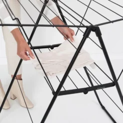 Brabantia HangOn, Schwarz, 25 M, Flur, 5,3 Kg 33 Brabantia HangOn, Schwarz, 25 M, Flur, 5,3 Kg -Leifheit || Vileda || Wenko Verkaufsgeschäft 0064d33bfee4001c8d59adf3332a91c3