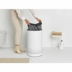 Brabantia Wäschebox Fresh White Mit Kunststoffdeckel, Wäschetonne, Stahl, Weiß, 60 Liter, 304880 11 Brabantia Wäschebox Fresh White Mit Kunststoffdeckel, Wäschetonne, Stahl, Weiß, 60 Liter, 304880 -Leifheit || Vileda || Wenko Verkaufsgeschäft 06394b66b12c2b83b7443adb1bae0fb1