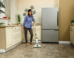 VibraTwin® - Bodenreiniger Für Reinigung Und Pflege Von Fußböden, Elektrischer Bodenwischer - Wischmopp, Poliermaschine, Mit Vibrierenden Matten Und Sprühfunktion - Aus Der TV Werbung 35 VibraTwin® - Bodenreiniger Für Reinigung Und Pflege Von Fußböden, Elektrischer Bodenwischer - Wischmopp, Poliermaschine, Mit Vibrierenden Matten Und Sprühfunktion - Aus Der TV Werbung -Leifheit || Vileda || Wenko Verkaufsgeschäft 254febd9927a40fa9fbf9635b7b02f7e