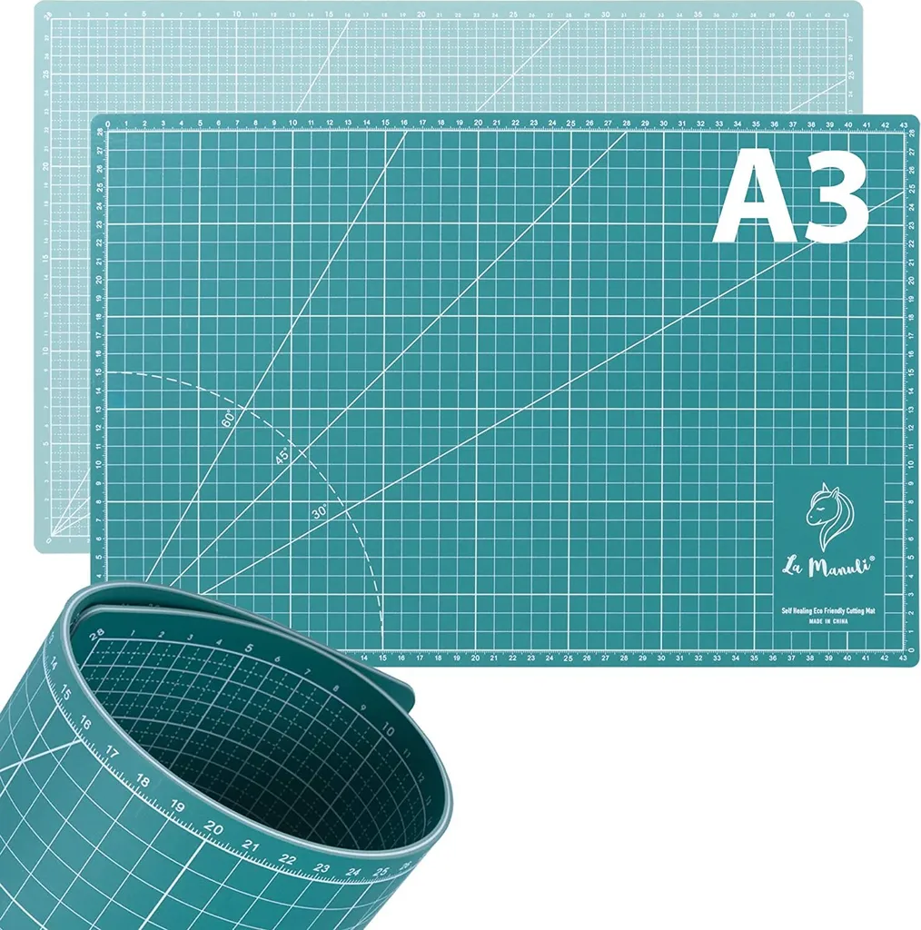 La Manuli Schneidematte Selbstheilend A3 45x30 Cm 5 SCHICHTEN, Beidseitig Nutzbar | Gut Als Schreibtisch Unterlage, Nähen Zubehör, Malunterlage Für Kinder, Basteln, DIY | Self Healing Cutting Mat (A3) 1 La Manuli Schneidematte Selbstheilend A3 45x30 Cm 5 SCHICHTEN, Beidseitig Nutzbar | Gut Als Schreibtisch Unterlage, Nähen Zubehör, Malunterlage Für Kinder, Basteln, DIY | Self Healing Cutting Mat (A3)