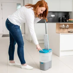 LIVINGTON Everclean Mop Mit Frischwasserpumpe | Bodenwischer Set Mit 2 Mikrofaserpads Und Eimer | Geeignet Für Alle Arten Von Böden Und Oberflächen | Das Original Aus Dem TV -Leifheit || Vileda || Wenko Verkaufsgeschäft 4eee51325abf1aaafb58edcfcb7fa566