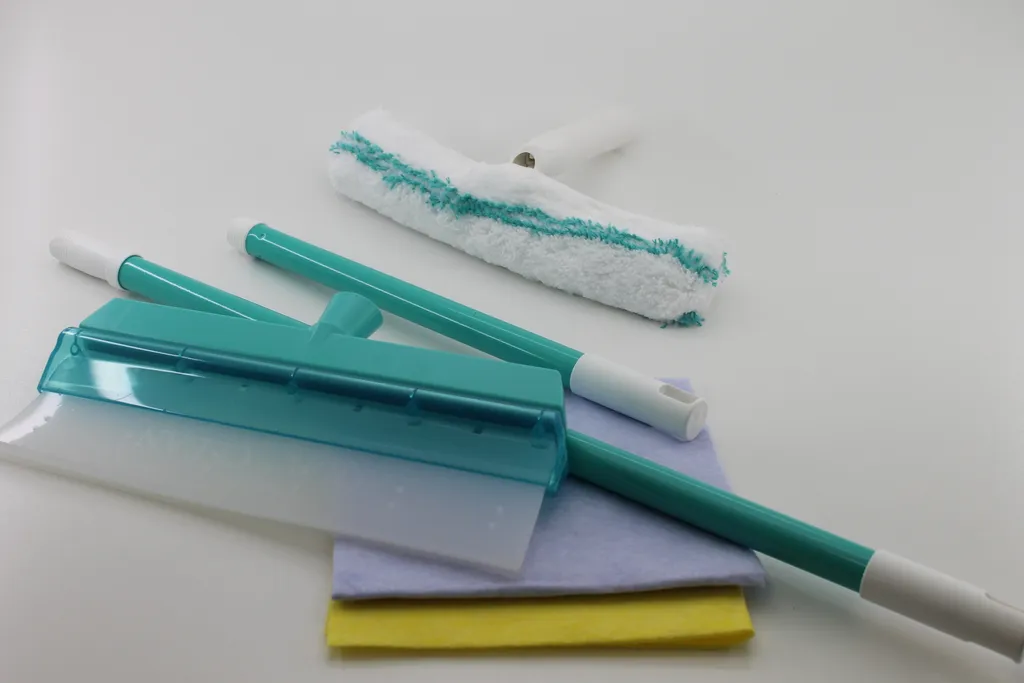 Kristall Fensterwischer Abzieher Set 1 (1438) 1 Kristall Fensterwischer Abzieher Set 1 (1438)