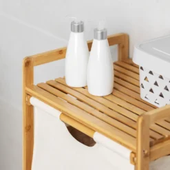 Navaris Badregal Regal Aus Bambus Mit Körben - 96x44x33cm Bambusregal Wäschekorb Wäschesammler Sortierer Wäschekörbe - 3 Fächer Für Wäsche -Leifheit || Vileda || Wenko Verkaufsgeschäft 60cd8ea2717fd058181cbdc186c25885