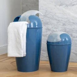 Koziol Drehdeckelbehälter DEL M Organic 12 Liter Marineblau 12 Koziol Drehdeckelbehälter DEL M Organic 12 Liter Marineblau -Leifheit || Vileda || Wenko Verkaufsgeschäft 9d563799af3be40eadb956eda2445eeb