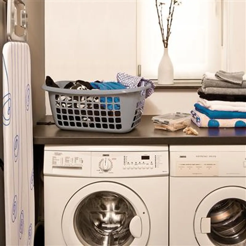 Sunware Wäschekorb Basic 48L Silber 55 X 38 X 23 Cm (L X B X H) 2 Sunware Wäschekorb Basic 48L Silber 55 X 38 X 23 Cm (L X B X H) – Bild 2