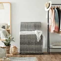 SONGMICS Wäschekorb, Handgeflochten, Wäschesammler, 140 L, Aus Polyrattan, Mit 3 Fächern, Herausnehmbare Tasche, Deckel, Griffe, Für Wohnzimmer, Badezimmer, 66 X 33 X 60 Cm, Grau LCB363G01 12 SONGMICS Wäschekorb, Handgeflochten, Wäschesammler, 140 L, Aus Polyrattan, Mit 3 Fächern, Herausnehmbare Tasche, Deckel, Griffe, Für Wohnzimmer, Badezimmer, 66 X 33 X 60 Cm, Grau LCB363G01 -Leifheit || Vileda || Wenko Verkaufsgeschäft c469d7fa7f8ac01599f6259e10b0d89f