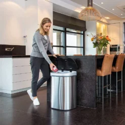 QUBIX Sensor Mülleimer 70L - 2 X 35L - 2 Fächer - Edelstahl - Abfalleimer - Abfalltrennsensor - Abfalltrennung Mülleimer 11 QUBIX Sensor Mülleimer 70L - 2 X 35L - 2 Fächer - Edelstahl - Abfalleimer - Abfalltrennsensor - Abfalltrennung Mülleimer -Leifheit || Vileda || Wenko Verkaufsgeschäft d284b8e34d25a9fc042b1a1532322aa0