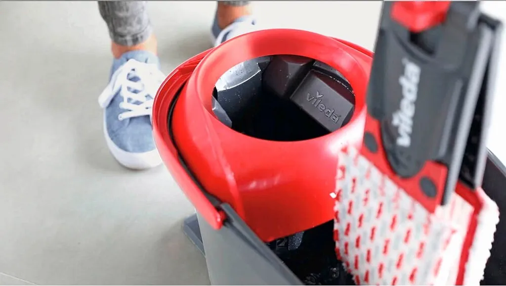 Vileda UltraMax Turbo Komplett-Set Mit Teleskopstiel Wischmop Eimer Bodenwischer 15 Vileda UltraMax Turbo Komplett-Set Mit Teleskopstiel Wischmop Eimer Bodenwischer – Bild 15